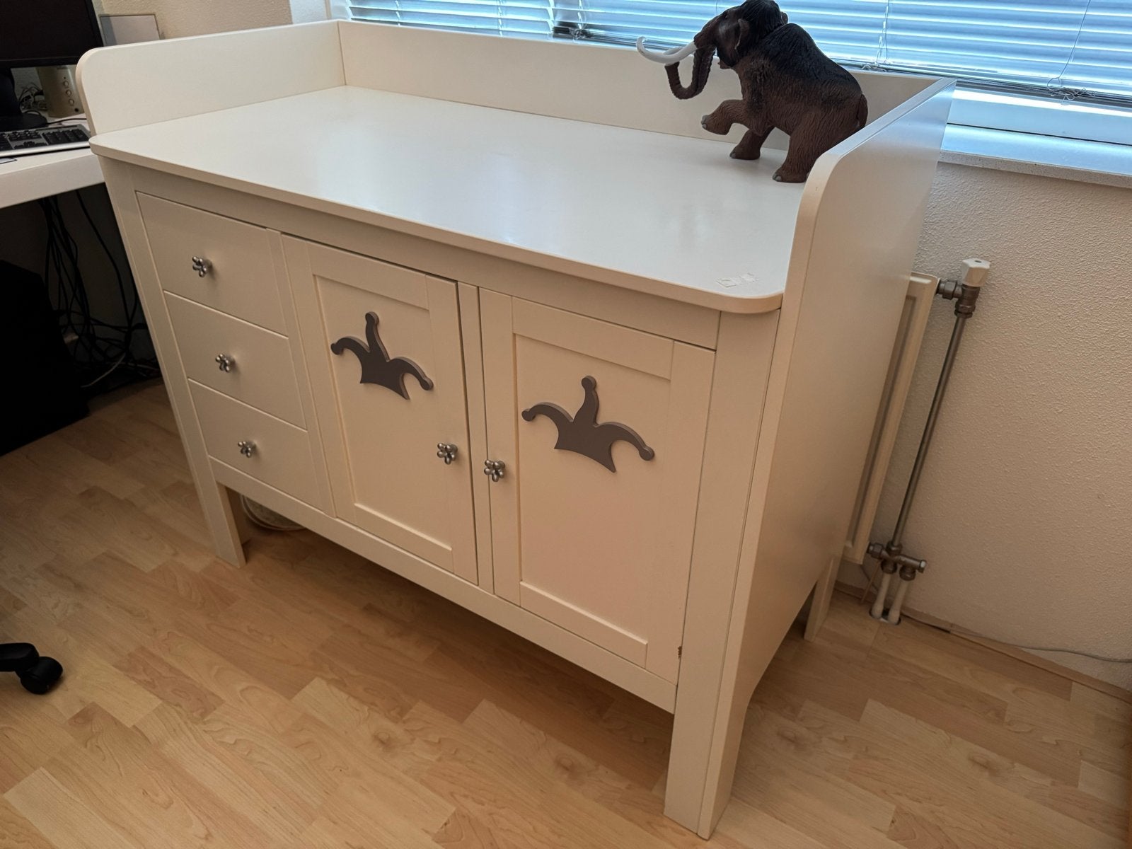 Mooie witte commode met veel opbergruimte, Ophalen, Gebruikt, 50 tot 70 cm, 100 cm of meer