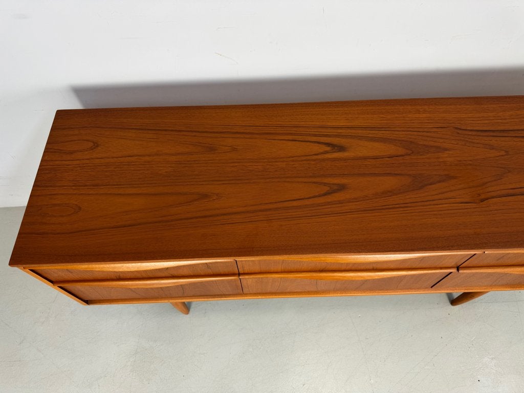 Vintage dressoir Austinsuite., Huis en Inrichting, Verzenden, Zo goed als nieuw, 25 tot 50 cm, 150 tot 200 cm