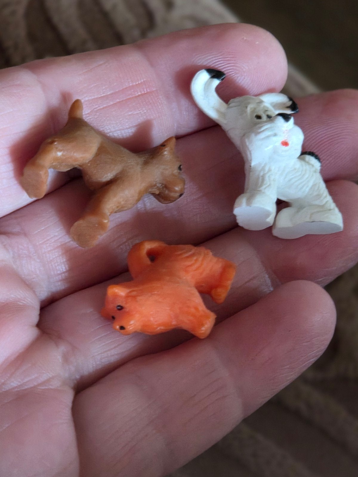 Miniatuur rubberen hondjes voor poppenhuis, Ophalen of Verzenden, Gebruikt, Jongen of Meisje