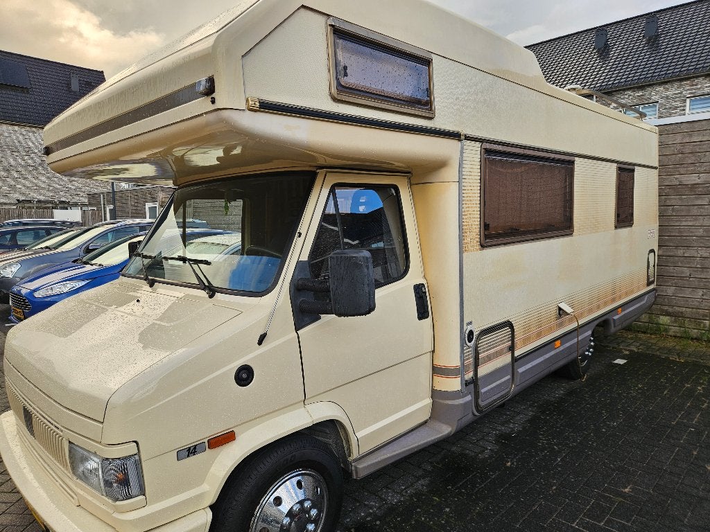 Zeer nette FFB Camper INSTAPKLAAR, Caravans en Kamperen, Ringverwarming, Fiat, Treinzit, Particulier
