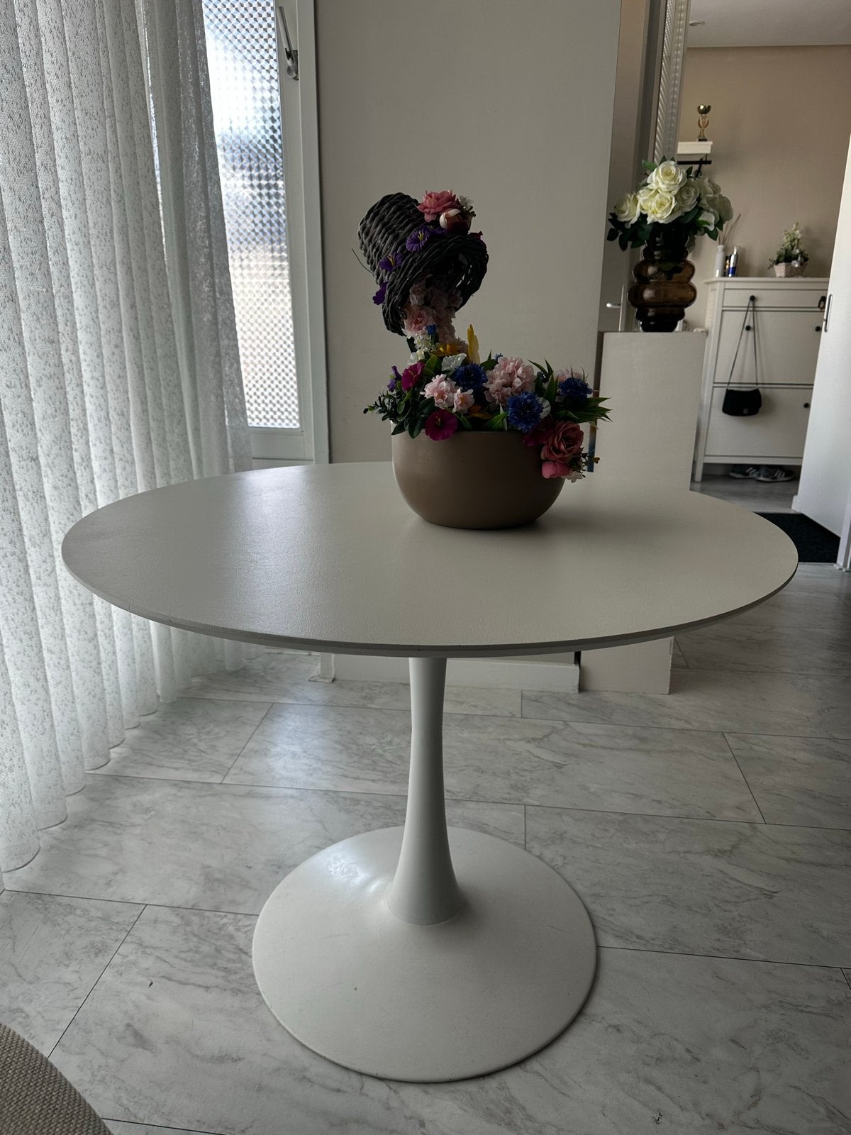 Eettafel Tulp Model - Gebroken Wit - Zo goed als nieuw, Huis en Inrichting, Tafels | Eettafels, Ophalen, Zo goed als nieuw, Rond