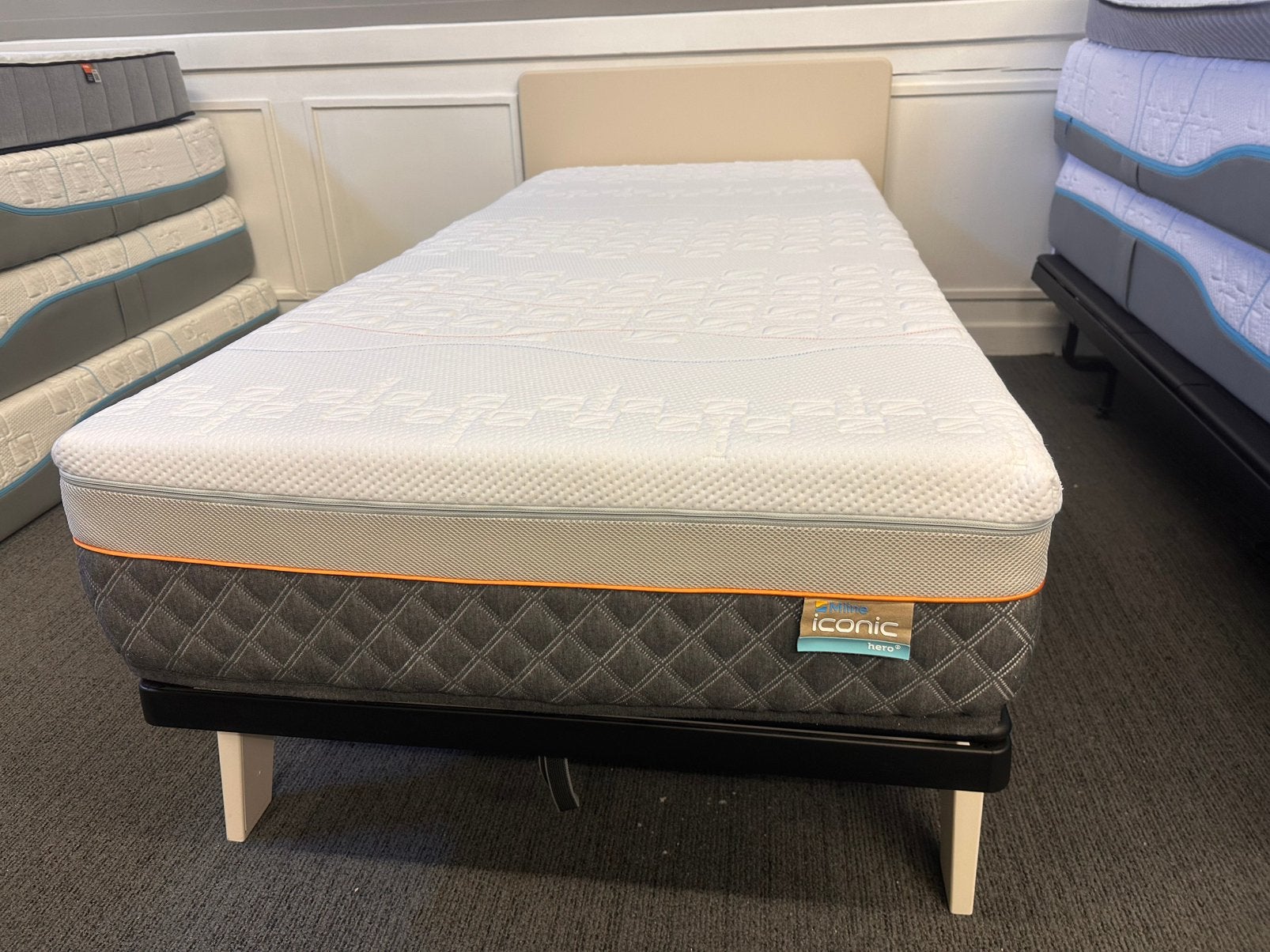Mline Iconic hero 6 matras 90x200 nu voor €650 ivm showmodel, 90 cm, Eenpersoons, Nieuw, Ophalen of Verzenden