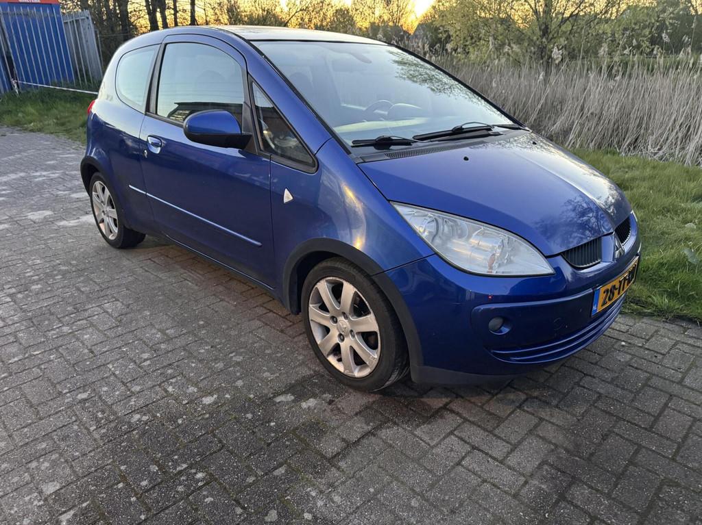 Mitsubishi Colt 1.5 | 3-deurs | Airco | APK 02-2027, Auto's, Voorwielaandrijving, Gebruikt, 4 cilinders, Blauw