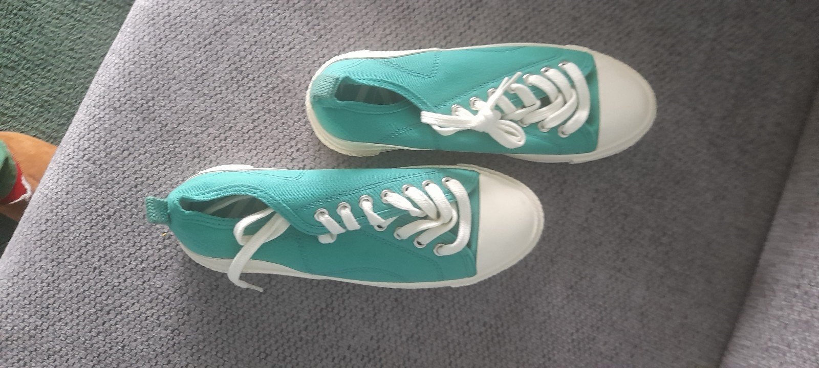 3 paar nieuwe gymschoenen, maat 38, Ophalen