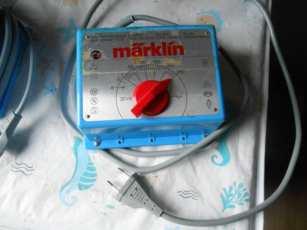 Märklin 6631, zware transformator voor de treinenbaan 30 VA, Wisselstroom, Ophalen of Verzenden, Märklin, Nieuw