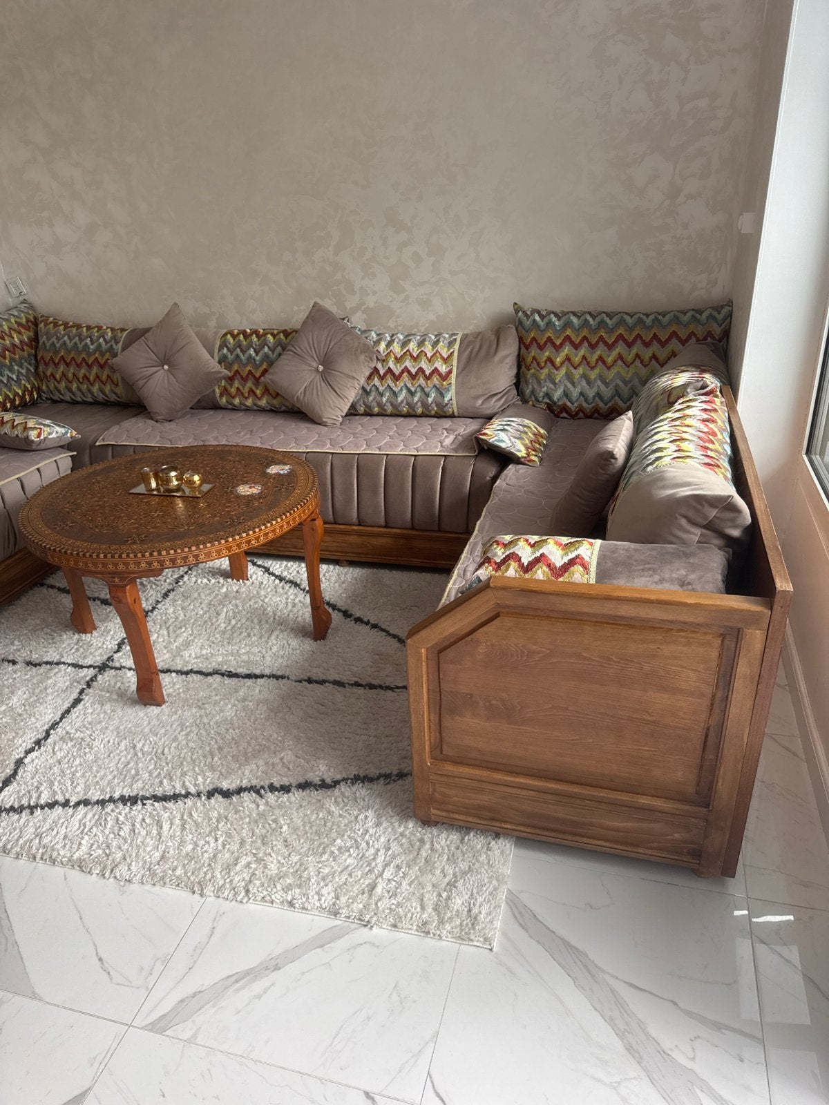 Comfortabele Marokkaanse zithoek met houten details, Ophalen of Verzenden, Zo goed als nieuw, Hout