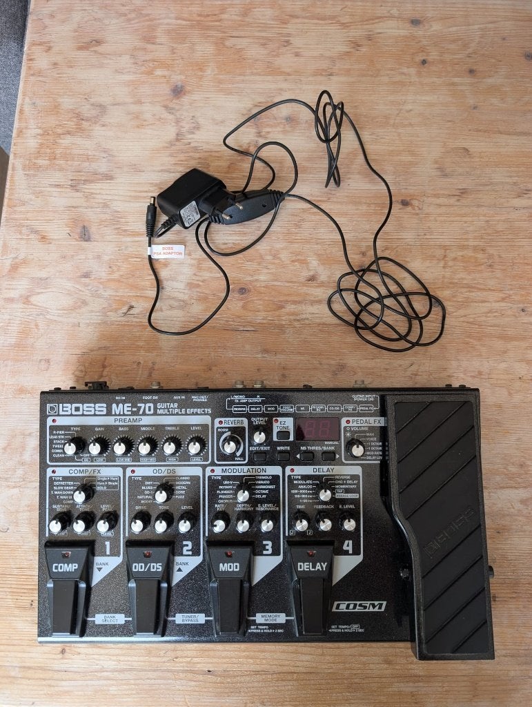 BOSS ME70 multieffect pedaal voor gitaar, Muziek en Instrumenten, Effecten, Ophalen, Zo goed als nieuw, Multi-effect