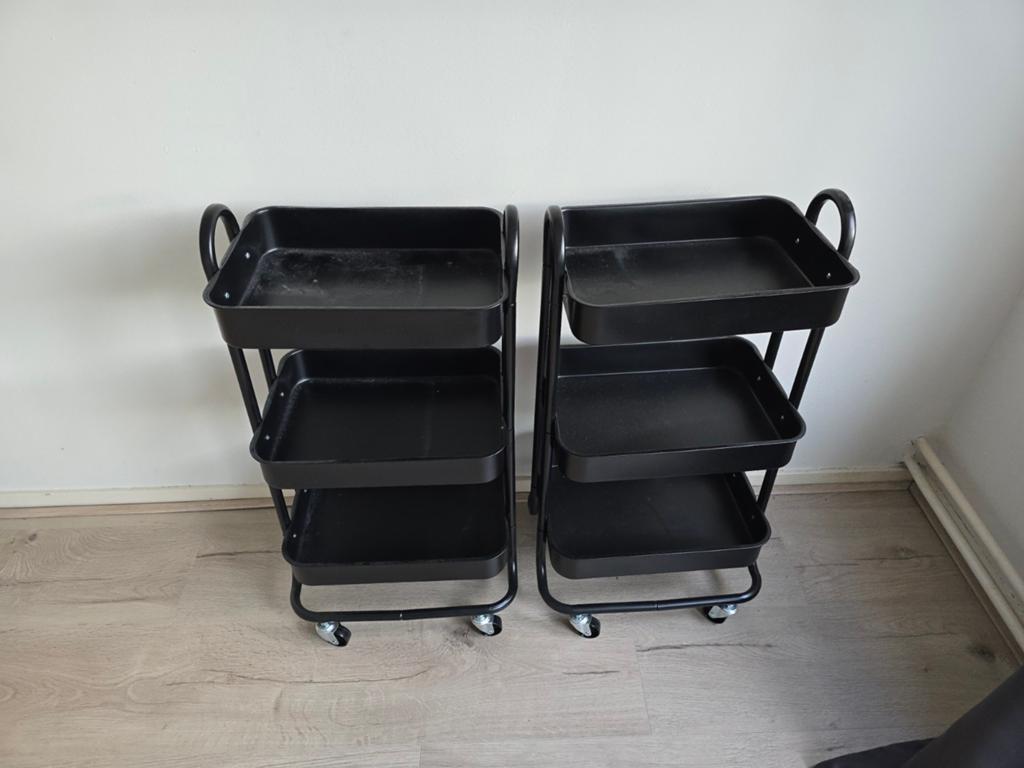 Zwarte metalen trolley met 3 lagen en wieltjes, Ophalen, Gebruikt, Zwart, Metaal
