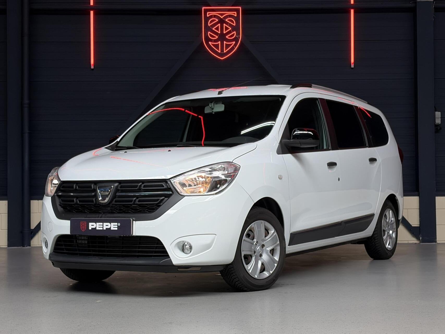 Dacia Lodgy 1.3 TCe Essential 7p. |CRUISE|BLUETOOTH|AIRCO, Auto's, Dacia, Voorwielaandrijving, Stof, Gebruikt, 4 cilinders