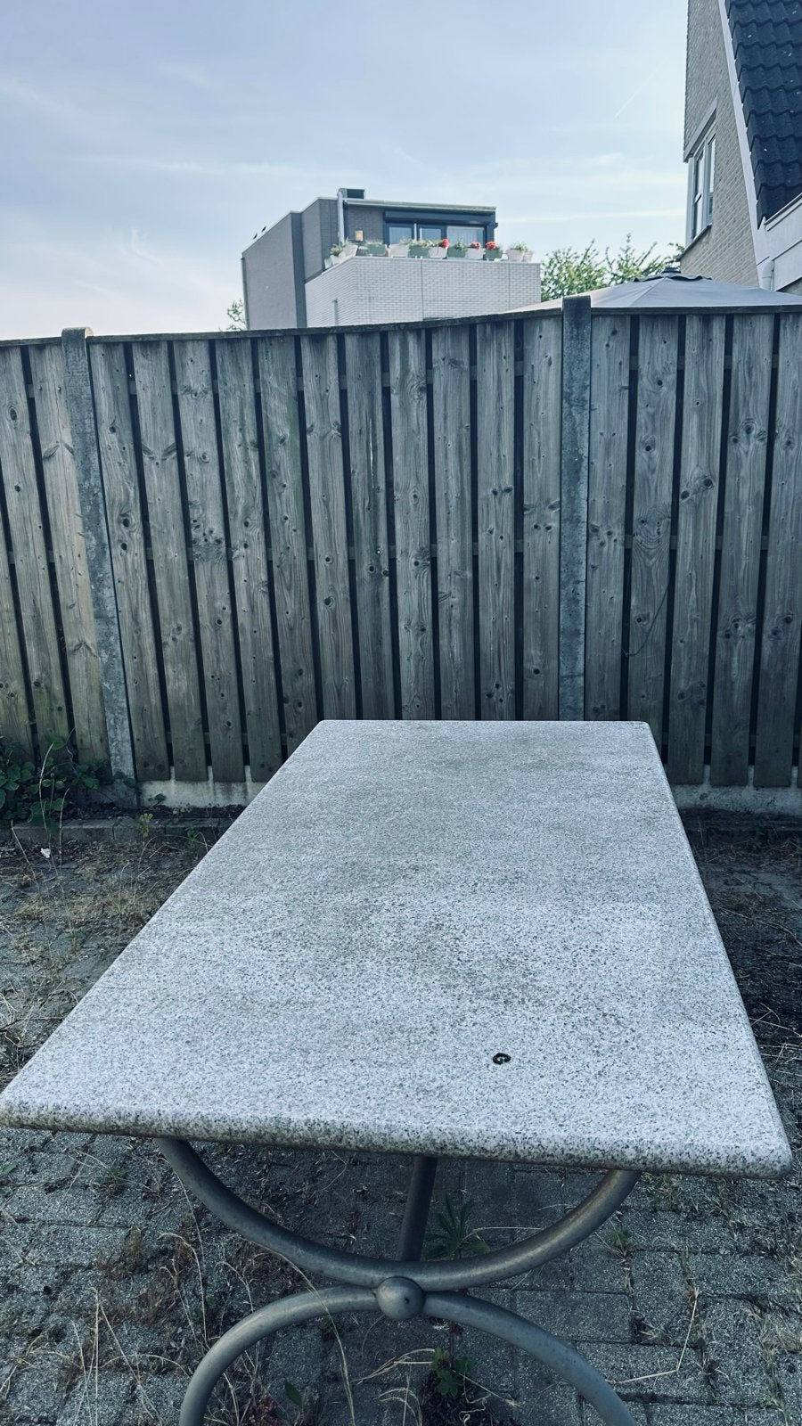 Robuuste tuintafel met granieten blad, Tuin en Terras, Tuintafels, Gebruikt, Rechthoekig, Metaal, Ophalen of Verzenden
