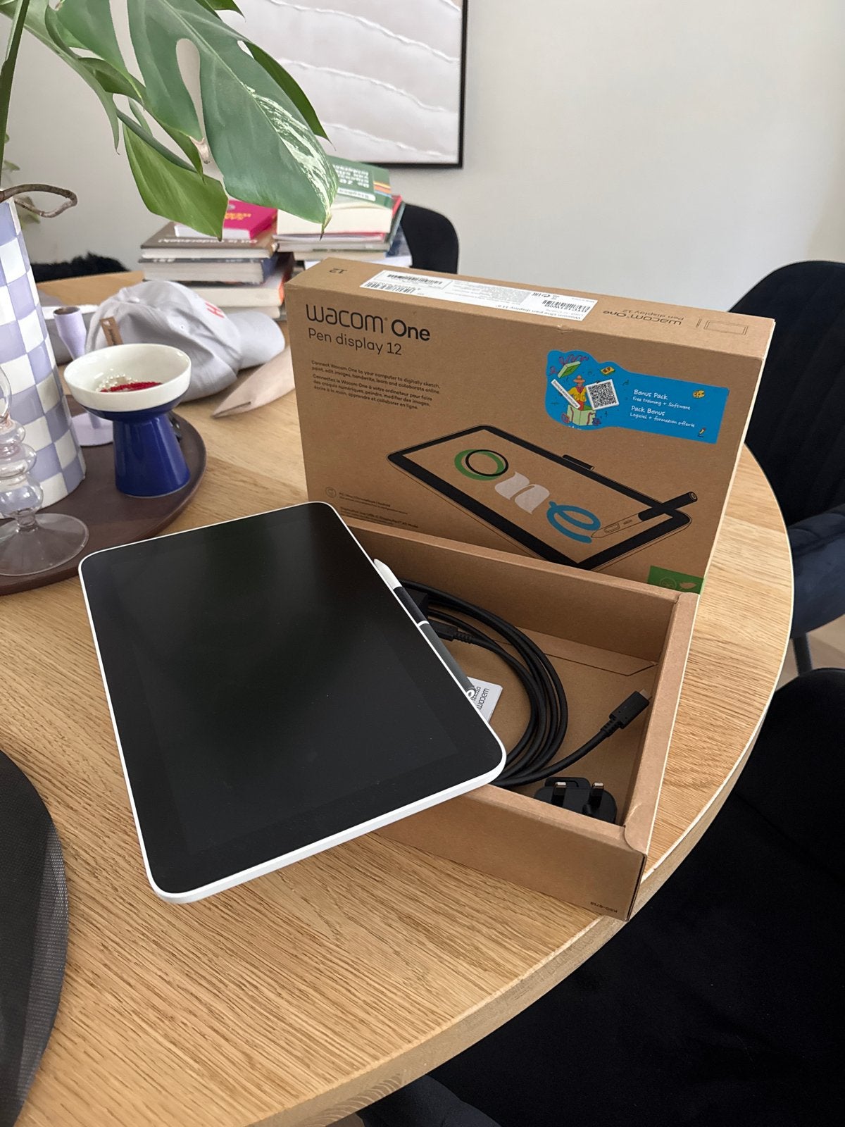 Wacom One Pen Display 12 - Tekentablet met scherm, Ophalen, Multi-touch, Zo goed als nieuw, Bedraad