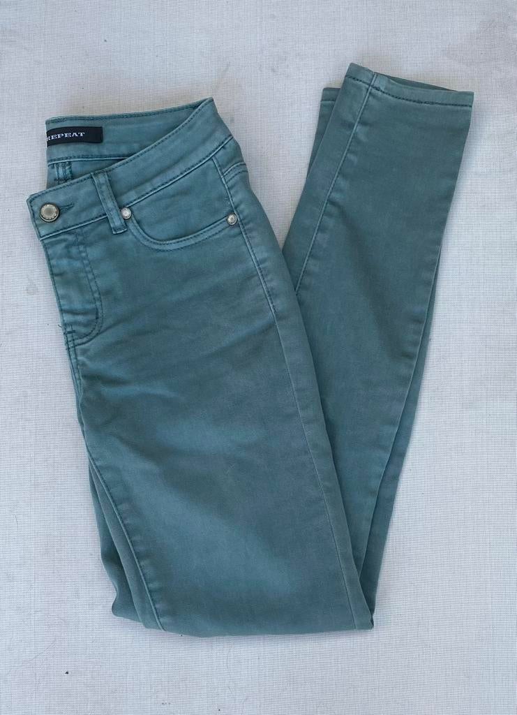 Repeat skinny jeans broek groen - Maat 34 - Nieuw, Verzenden, Nieuw, Overige kleuren, W27 (confectie 34) of kleiner