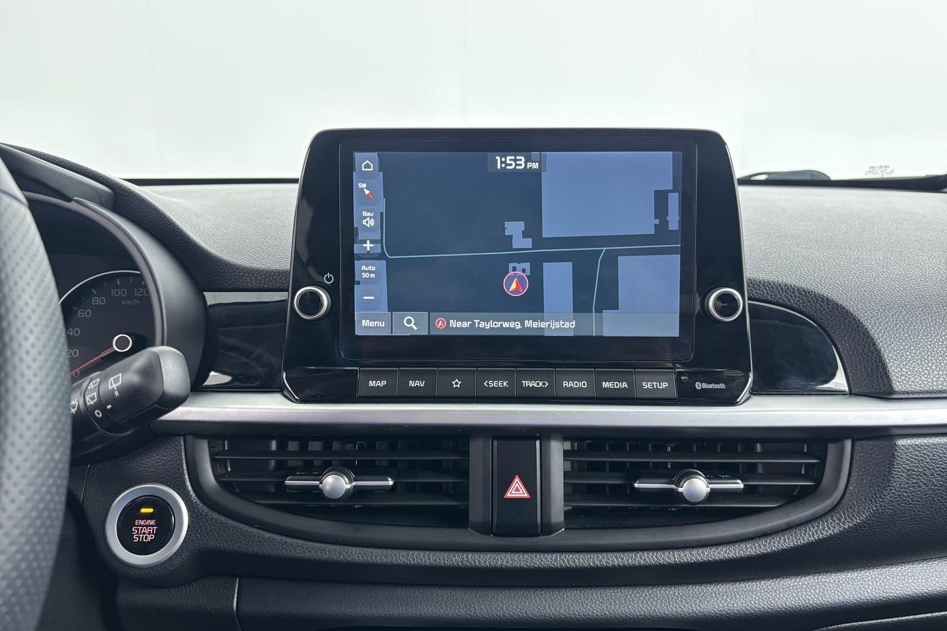 Foto 4 van Kia Picanto 1.0 DPi GT-Line Compacte allrounder met een spor