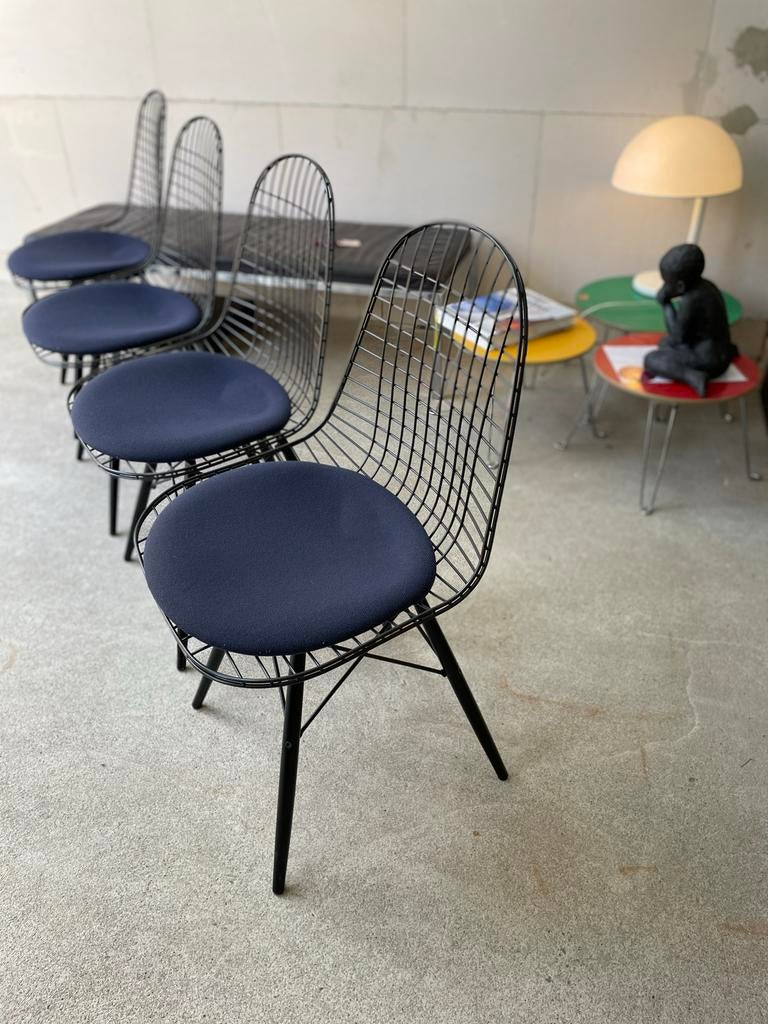 Eames Wire Chair DKW-5 - Vitra (4 stuks), Ophalen of Verzenden, Zo goed als nieuw