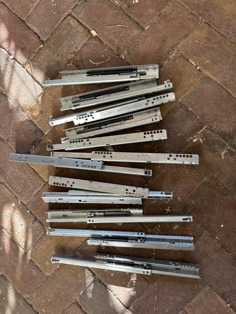 Besta Ikea Ladegeleiders - Diverse maten, Huis en Inrichting, Kasten | Ladekasten, Ophalen, Minder dan 50 cm, Gebruikt, 1 of 2 laden