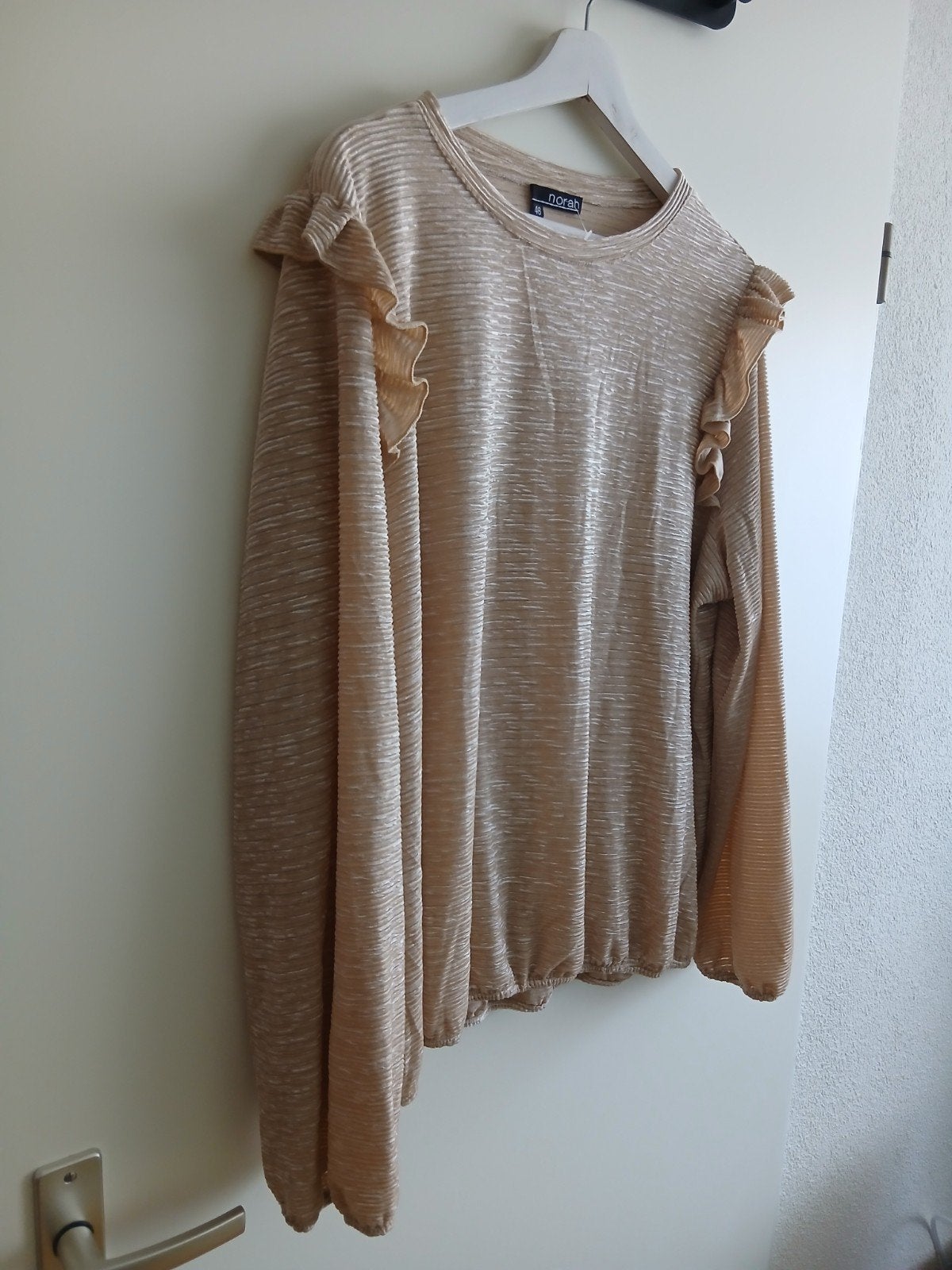 Prachtige nieuwe goudkleurige top van NORAH. Maat 46., Verzenden, Maat 46/48 (XL) of groter, Nieuw, Goud