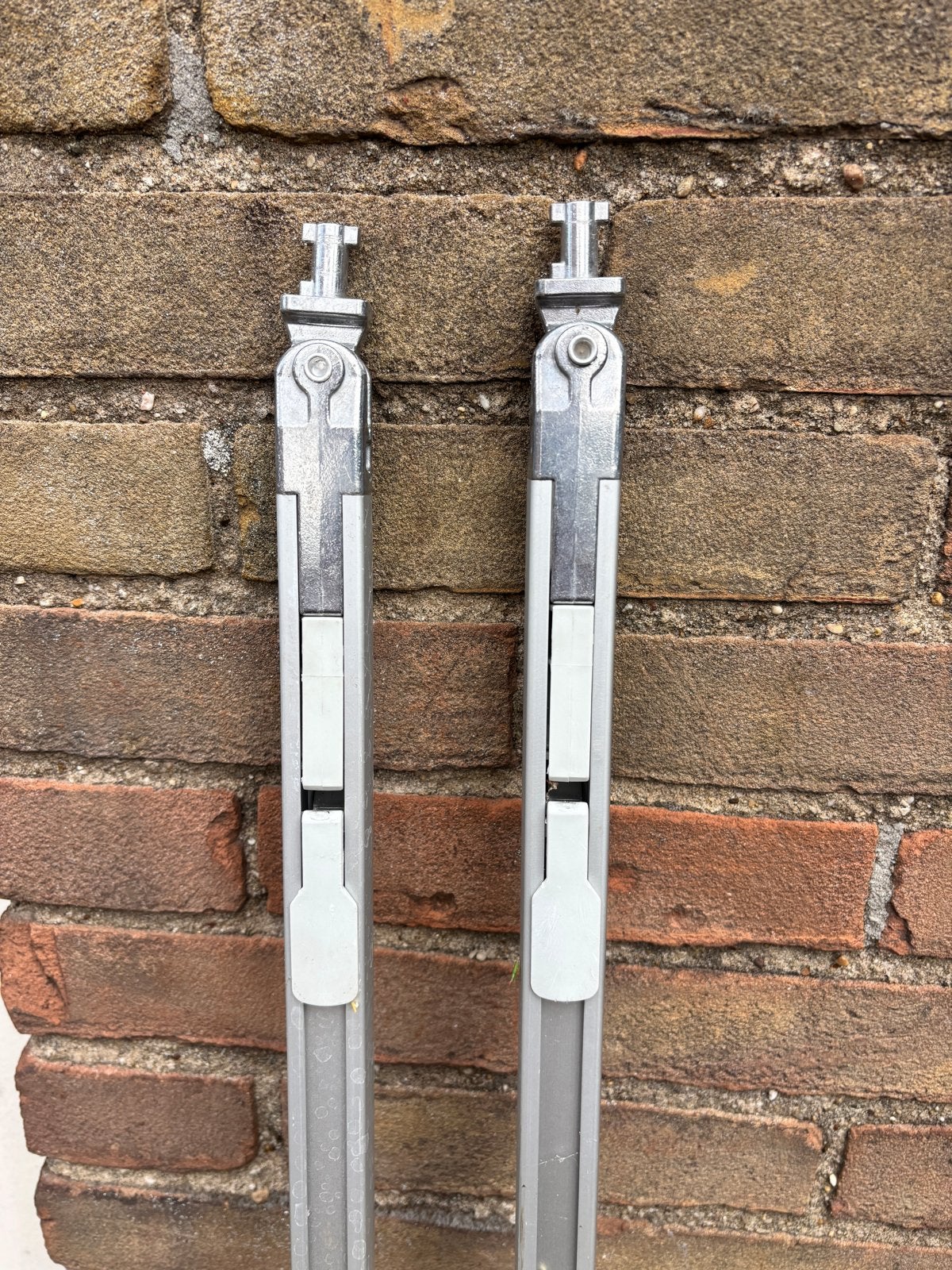 Thule Omnistor Luifel Poten/Staanders (Set van 2), Ophalen, Zo goed als nieuw