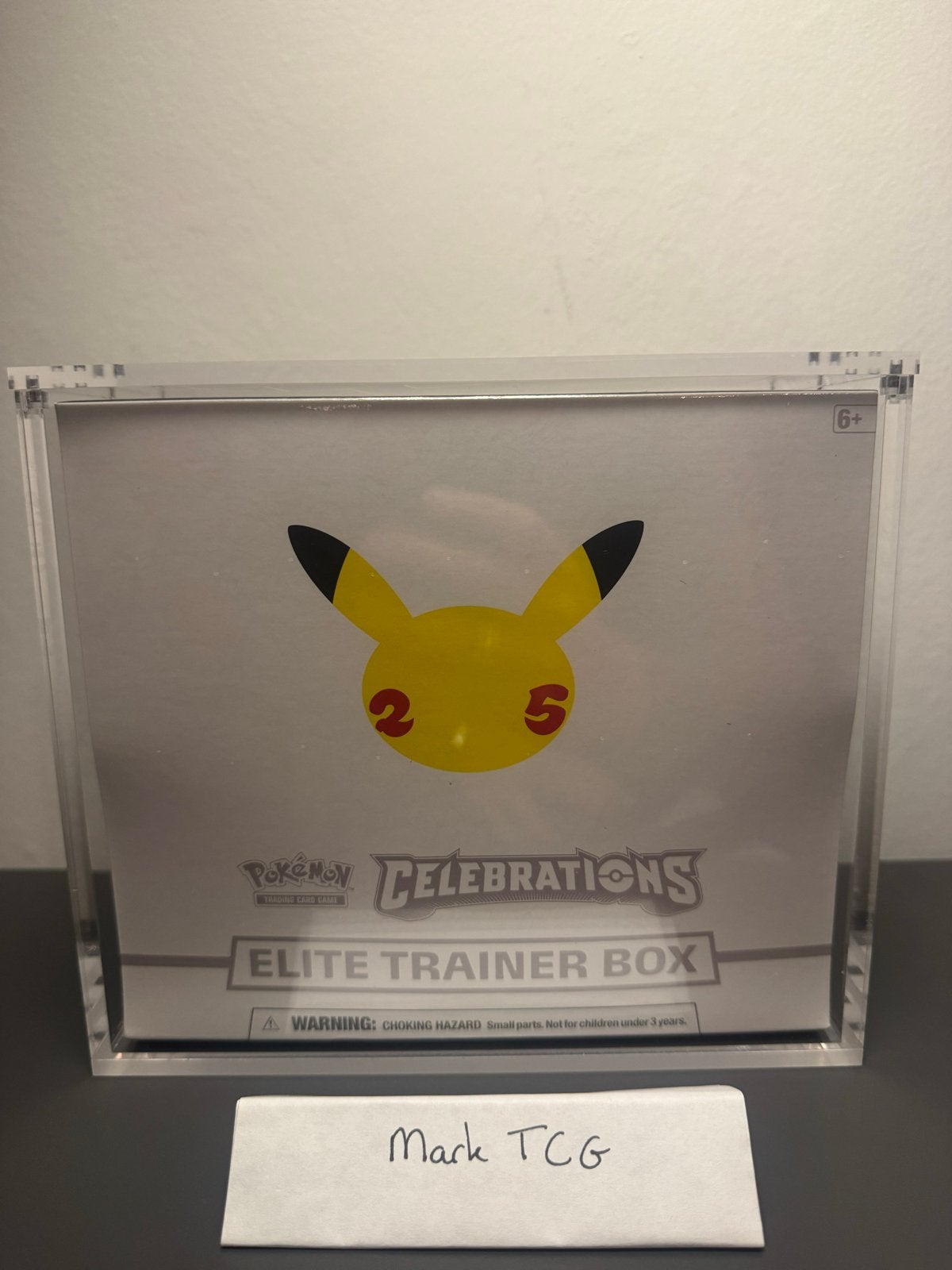 Pokémon Celebrations Elite Trainer Box (ETB) - Nieuw, Ophalen of Verzenden, Nieuw, Overige typen