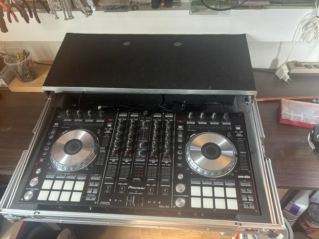 Pioneer DDJ-SX (incl. Flightcase), Ophalen, Zo goed als nieuw, Draaitafel, Pioneer