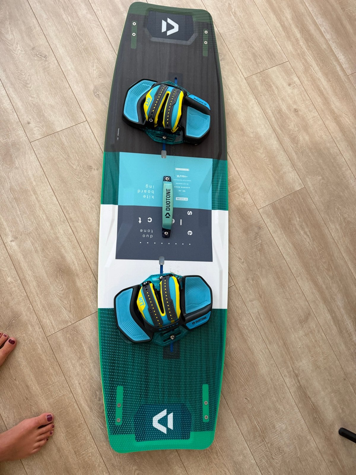 Duotone Select Kiteboard 141-42 met Entity bindingen, Twintip, Ophalen of Verzenden, Zo goed als nieuw, Kiteboard