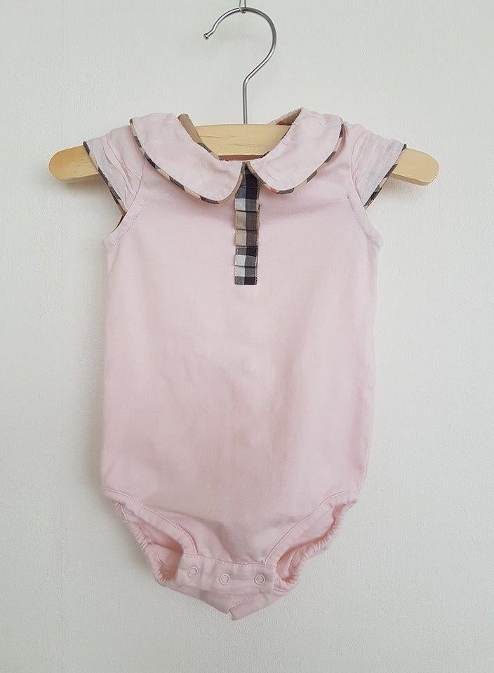 Burberry Baby roze romper 56, Ophalen of Verzenden, Zo goed als nieuw, Jongetje of Meisje, Pakje