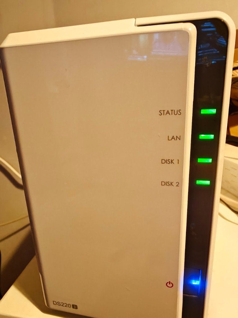 Synology DS220j 2-Bay NAS, Ophalen of Verzenden, Zo goed als nieuw
