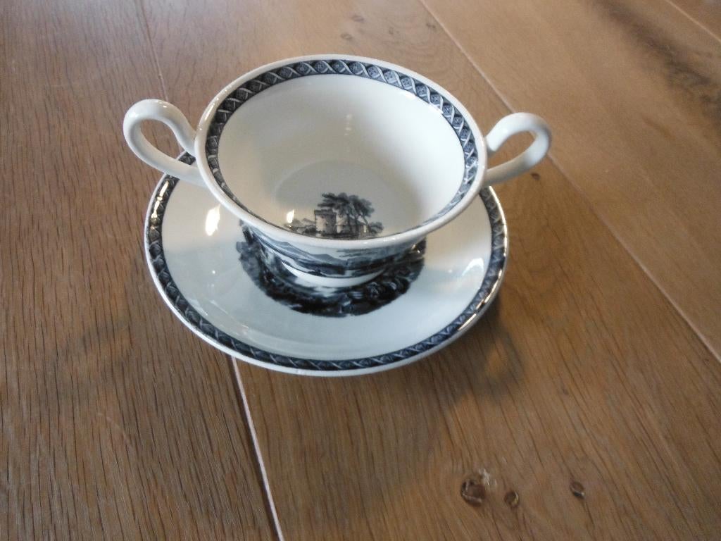 creme/zwart Wedgwood Etruria England 2 oor soepkop / schotel, Ophalen of Verzenden
