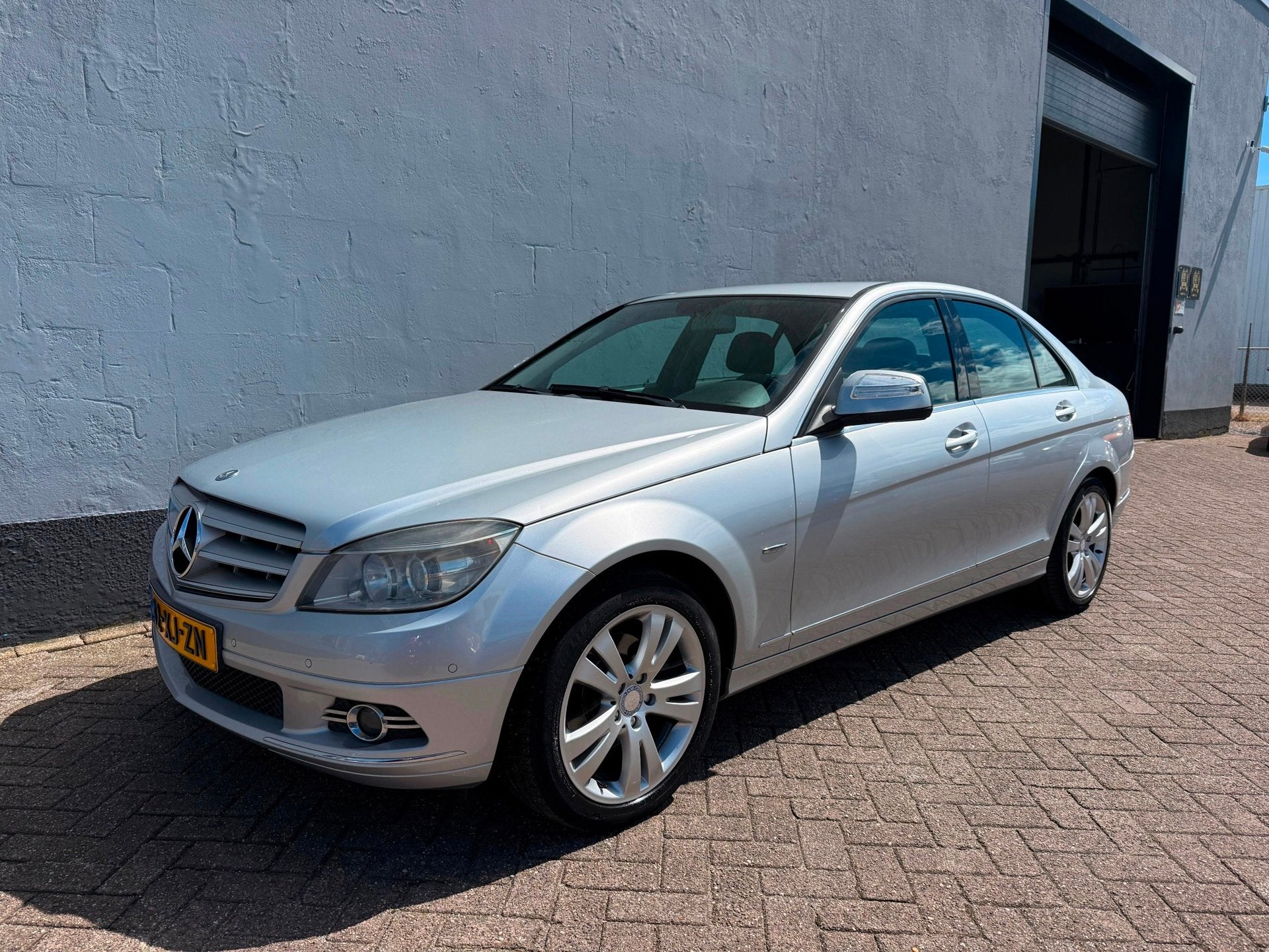 Mercedes-Benz C-klasse 200 K Avantgarde Automaat - Trekhaak, Auto's, Automaat, Achterwielaandrijving, 4 cilinders, 1796 cc