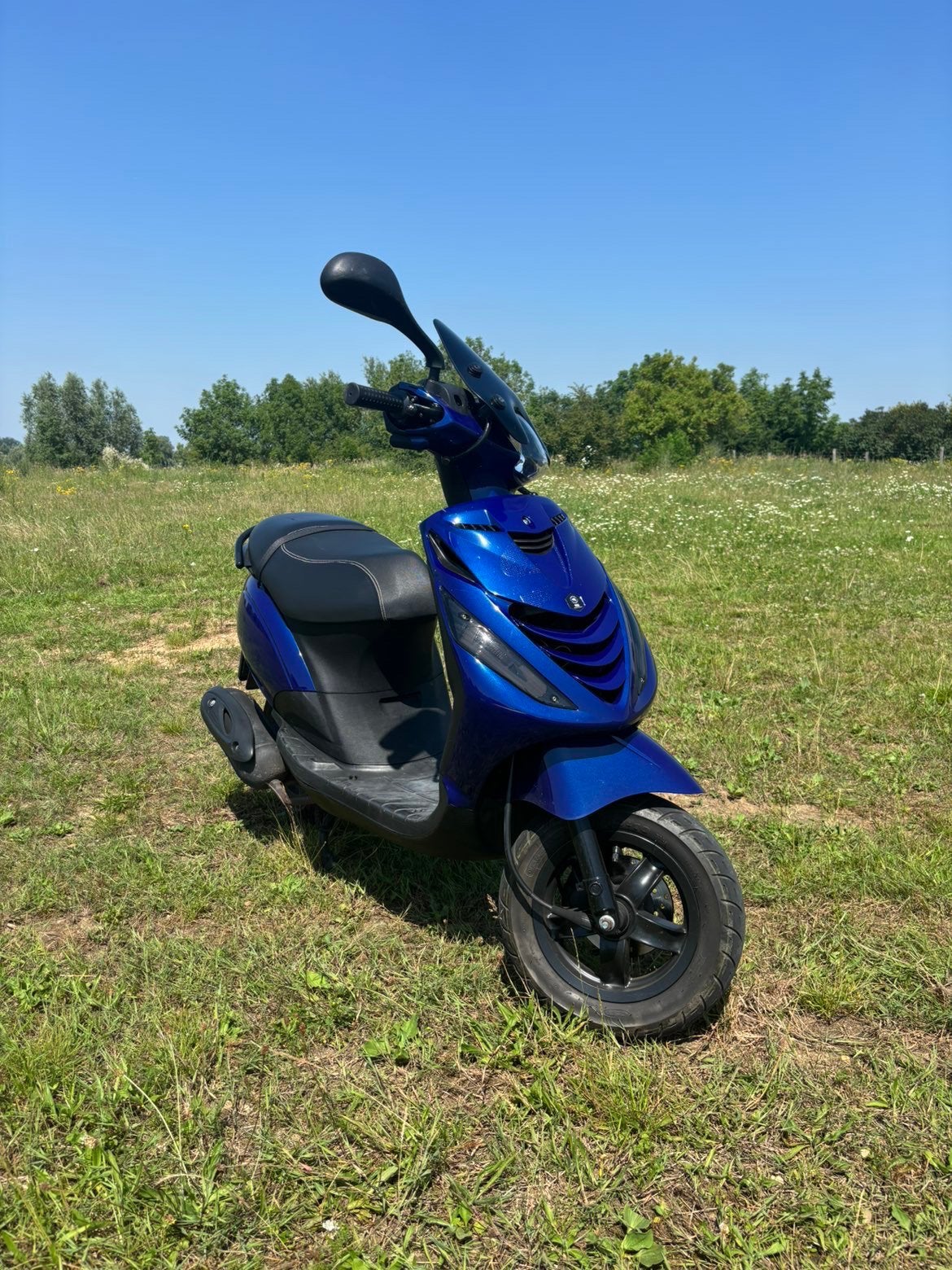 Zip 50cc 4t full option motorisch in topstaat (moet weg), Fietsen en Brommers, Scooters | Piaggio, Ophalen, Maximaal 45 km/u, Zip