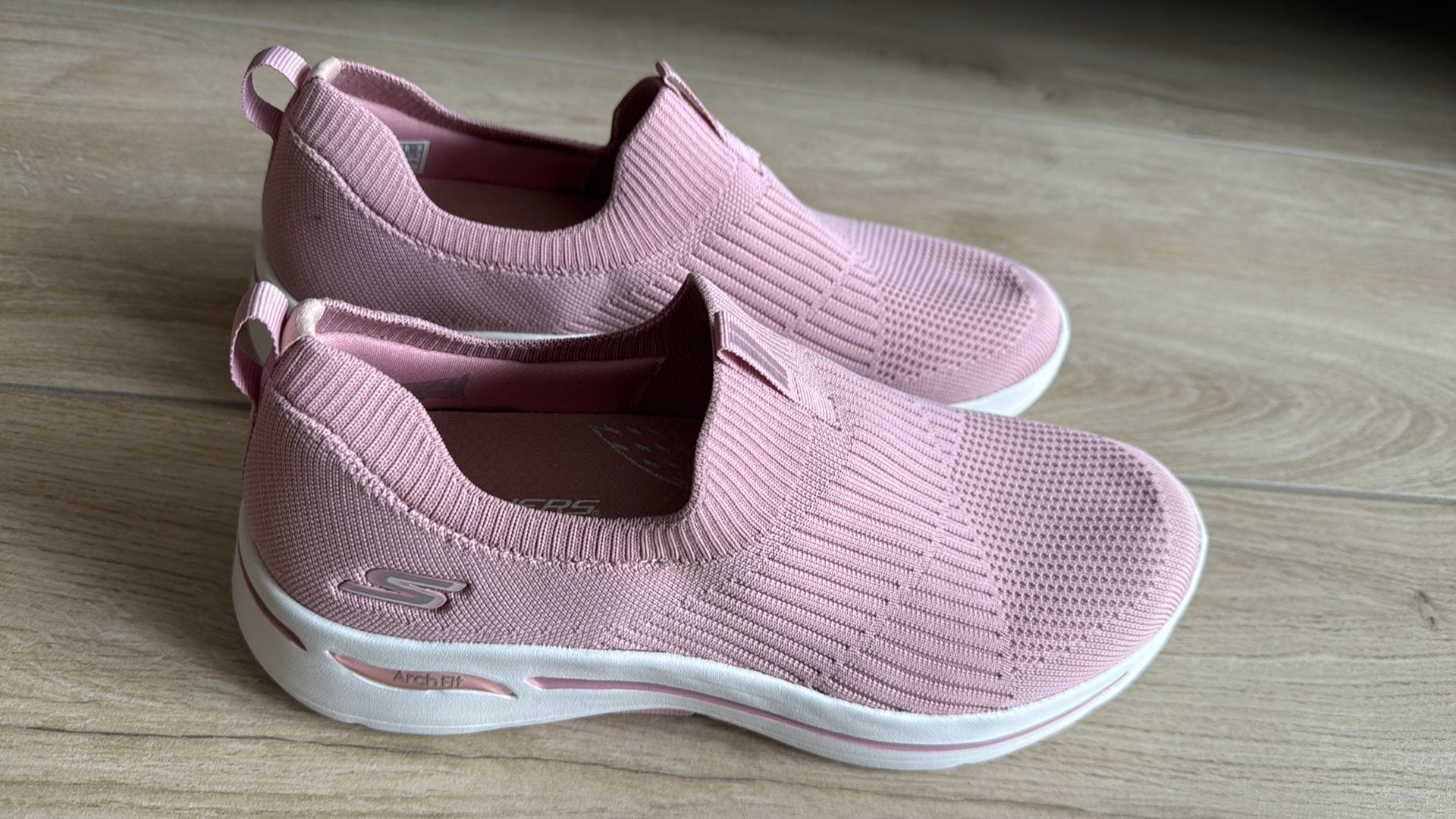 Roze skechers air-cooled arch fit, maat 40, Ophalen of Verzenden, Roze, Sneakers of Gympen, Zo goed als nieuw