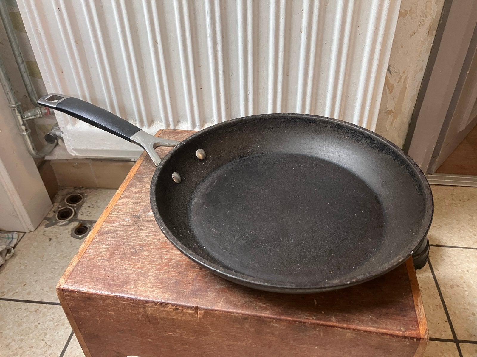 Les forgees creuset koekenpan 26cm, Ophalen of Verzenden, Gebruikt, Gietijzer