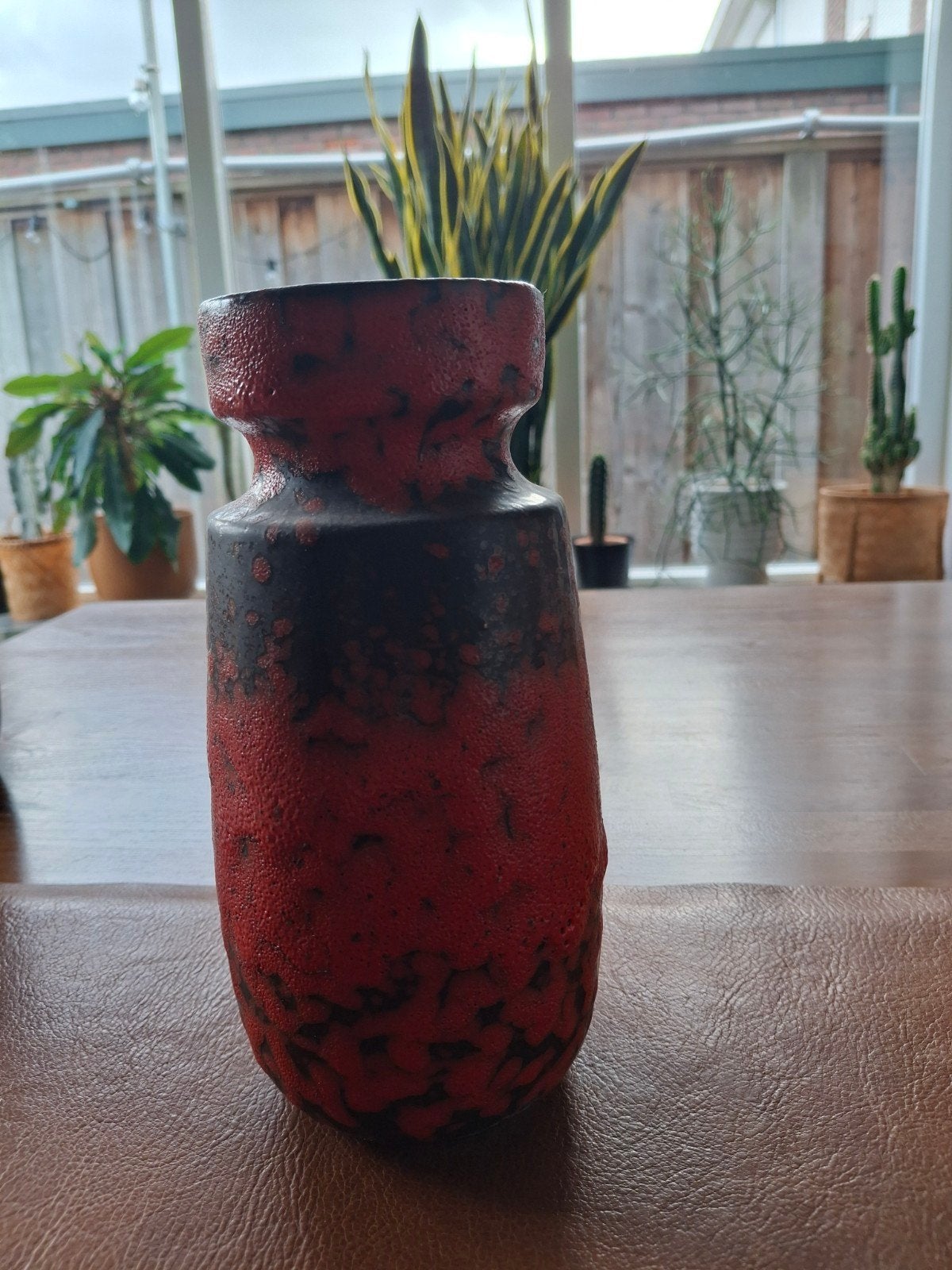 Vintage West Germany Vaas Rood Zwart Fat Lava Keramiek, Ophalen of Verzenden