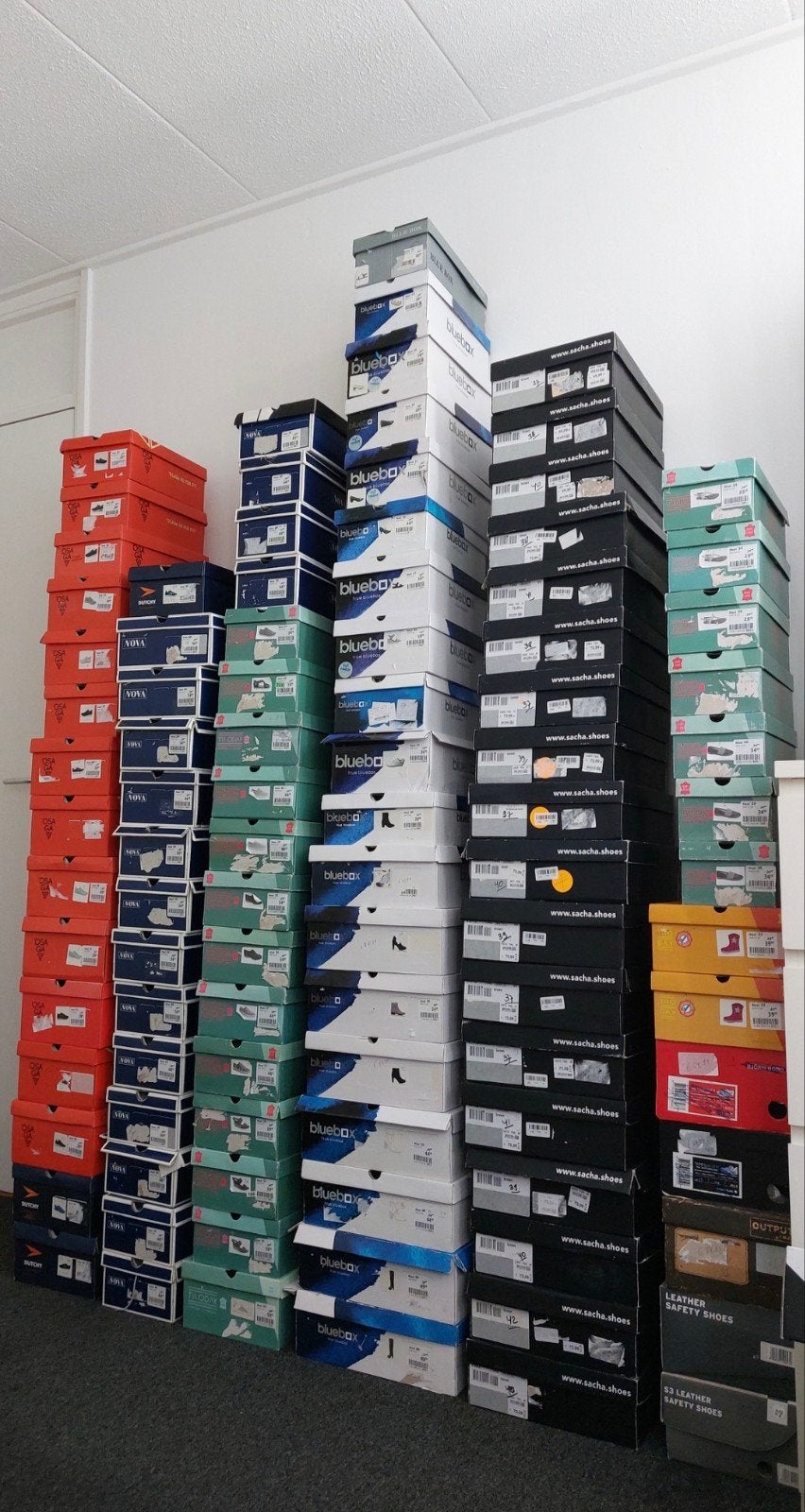 Partij verkopen! Diverse schoenen
voor Kinderen & Volwassene, Ophalen of Verzenden, Nieuw, Maat 34 (XS) of kleiner
