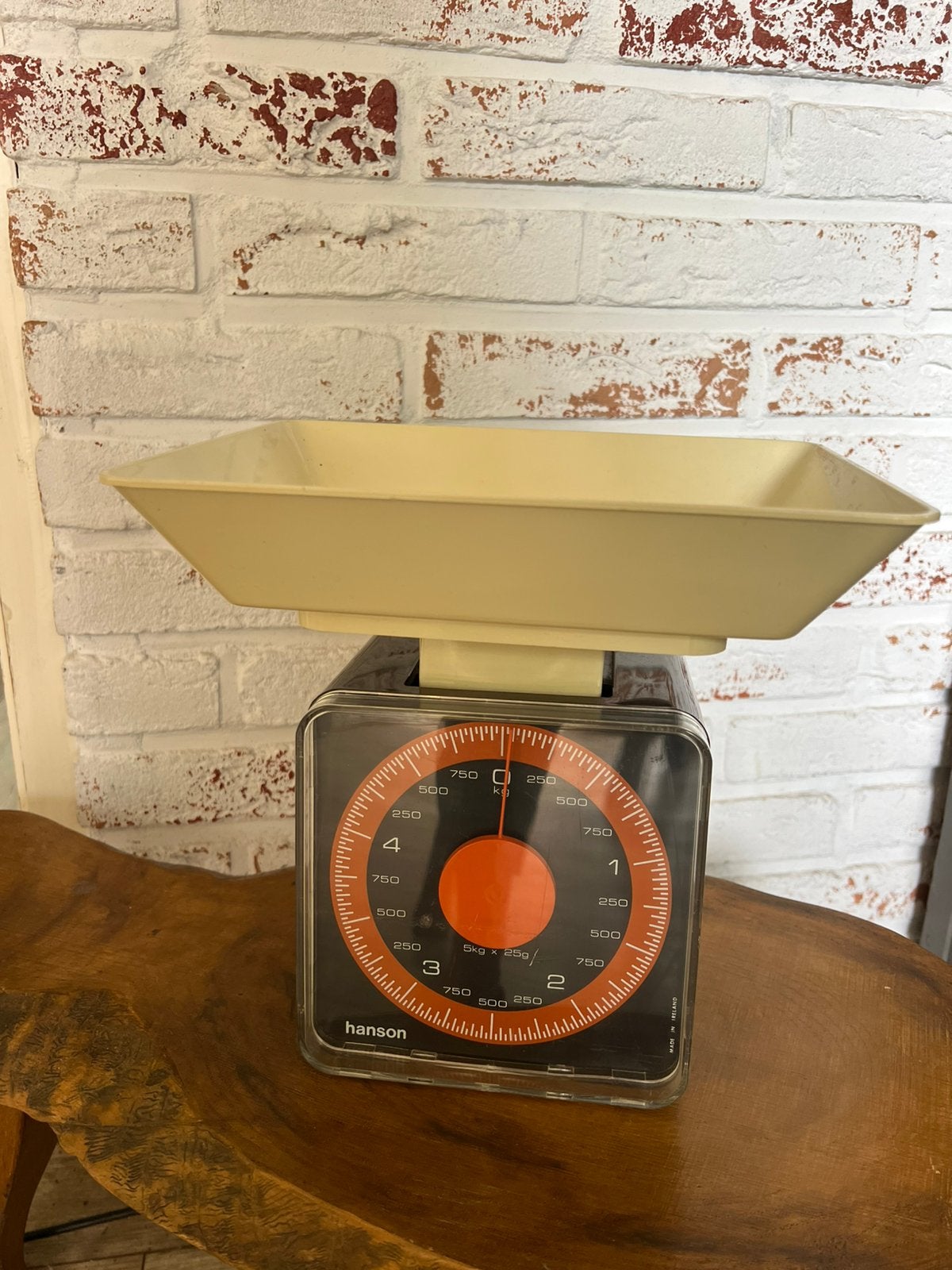Mooie vintage weegschaal, Witgoed en Apparatuur, Weegschalen, Minder dan 10 kg, Keukenweegschaal, 1 tot 500 gram, Ophalen of Verzenden