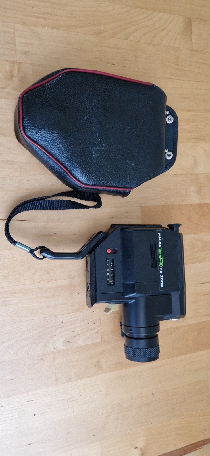 Fujica Single-8 P2 Zoom filmcamera met tas, Ophalen, 8mm, Camera