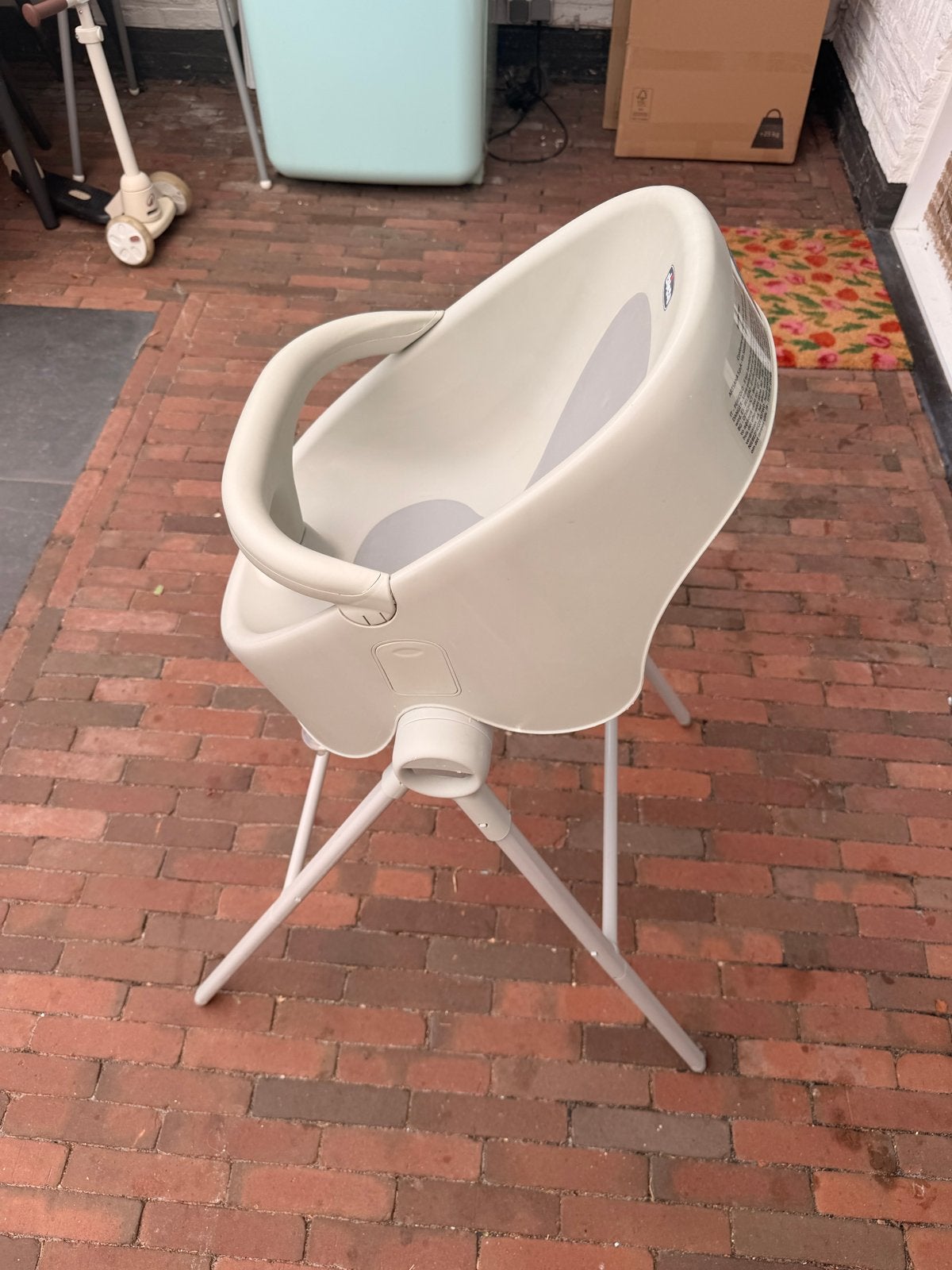 Chicco Bubble Nest Badje met standaard, Kinderen en Baby's, Badjes en Verzorging, Zo goed als nieuw, Badje, Standaard, Ophalen