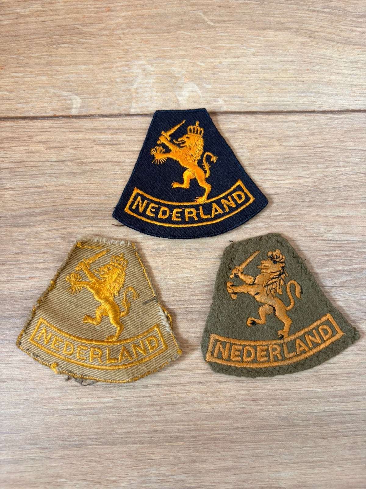 Mouw leeuwen emblemen, Ophalen of Verzenden, Landmacht, Nederland, Embleem of Badge