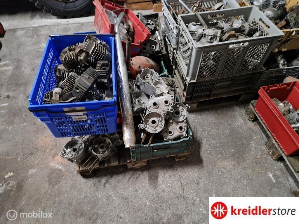 Grote partij oldtimer bromfiets onderdelen 5 pallets vol, Fietsen en Brommers, Brommeronderdelen | Oldtimers, Ophalen, Gebruikt