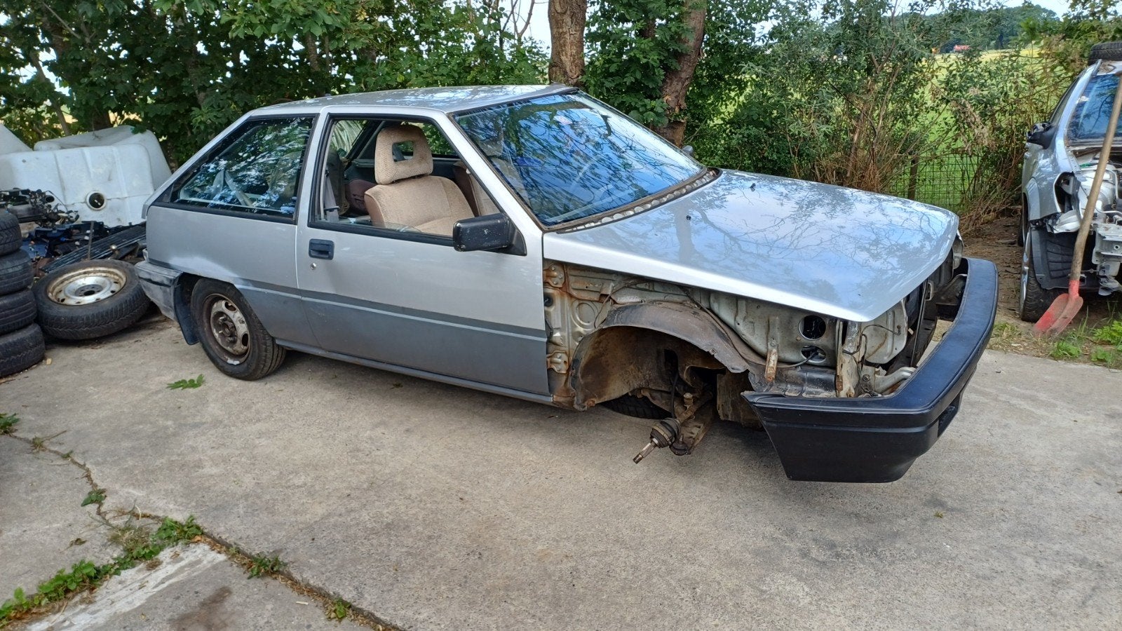 Mitsubishi Colt 1987 in onderdelen., Ophalen of Verzenden, Mitsubishi, Motorkap