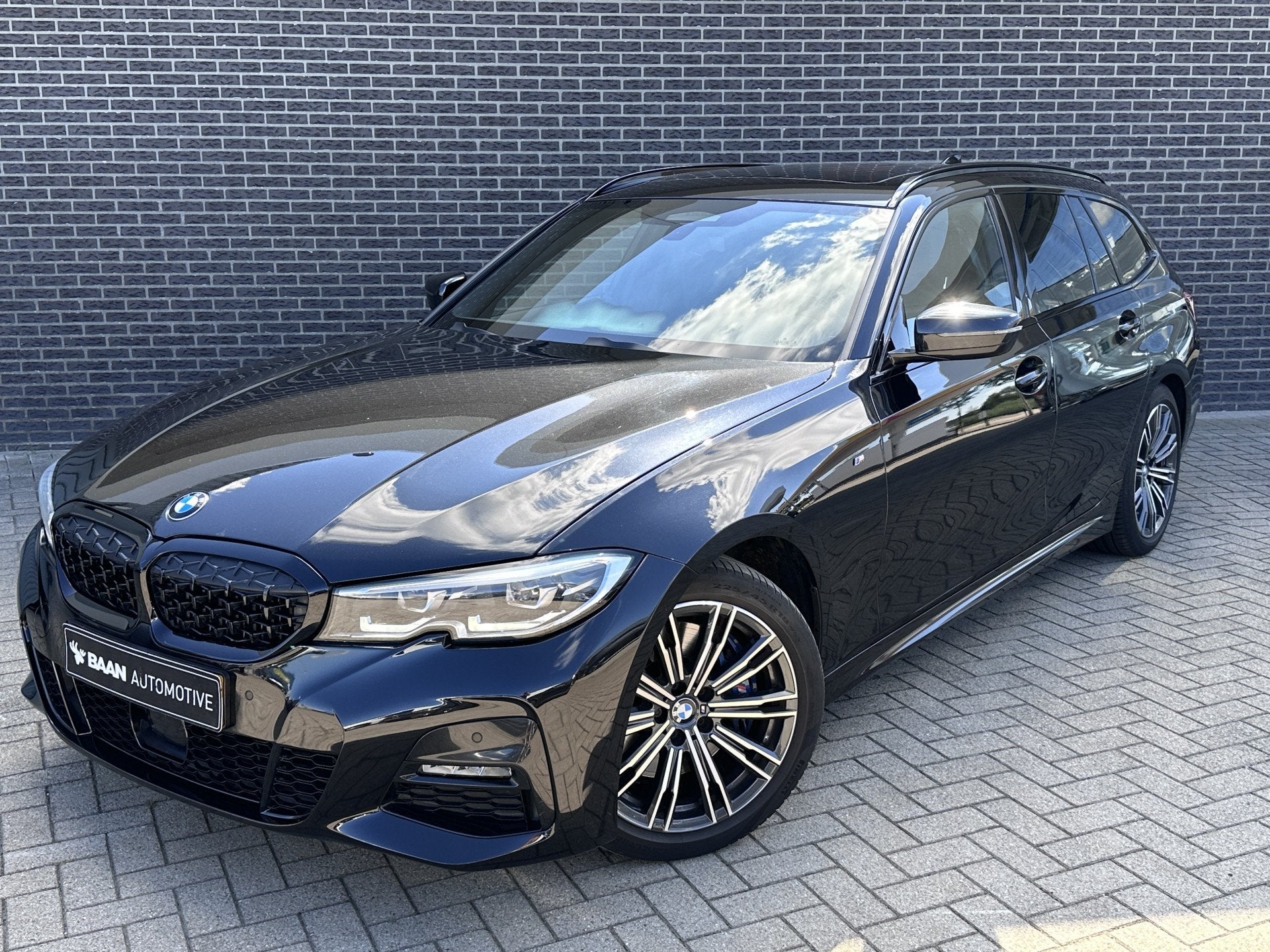 BMW 3 Serie Touring 330i High Executive | SHADOW LINE | PANO, Auto's, Automaat, 1998 cc, Gebruikt, Euro 6