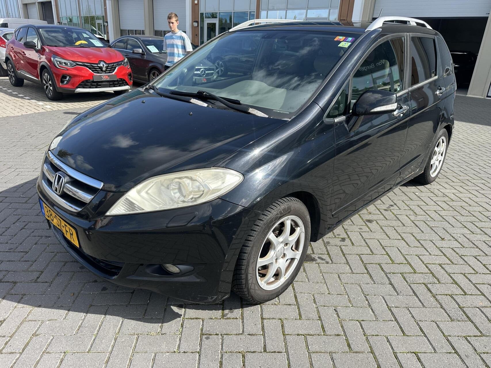 Honda FR-V 2.2 CTDi Executive 6P, Auto's, Voorwielaandrijving, Gebruikt, 4 cilinders, Zwart