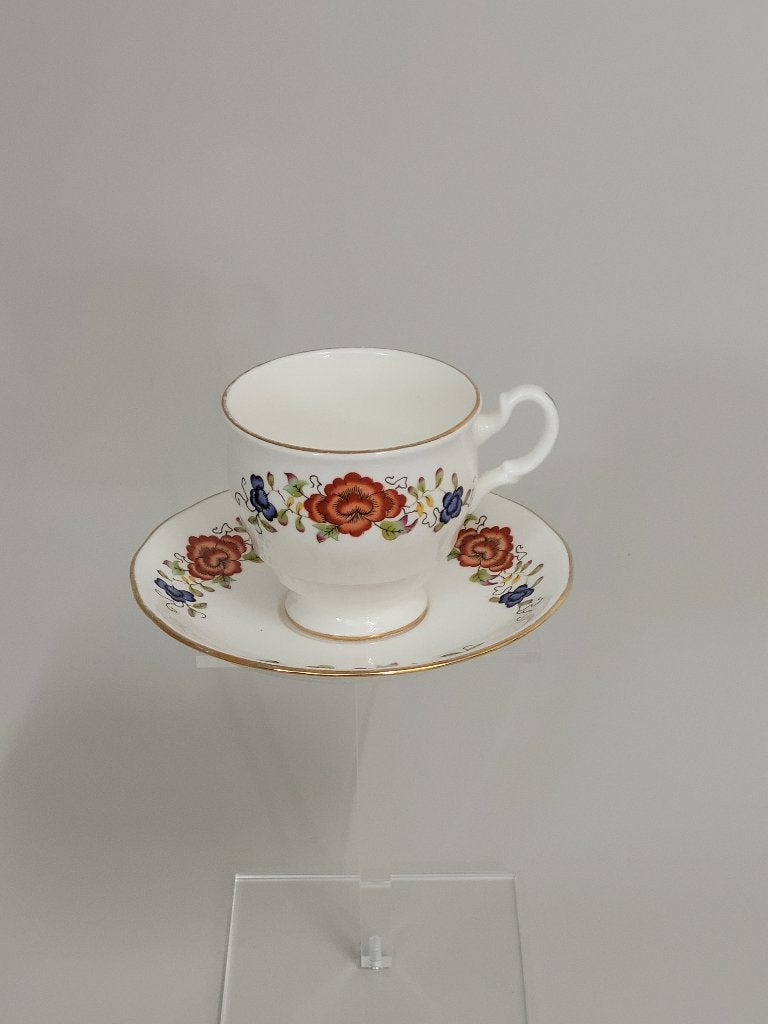 Vintage Royal Kent Staffordshire Bone China kop en schotel, Vintage, Ophalen of Verzenden, Zo goed als nieuw, Kop(pen) en/of Schotel(s)