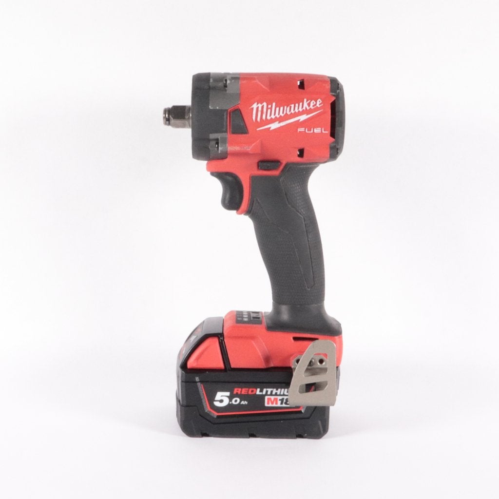 Milwaukee M18 Fuel ''1/2'' Compacte Slagmoersleutel - ZGAN, Doe-het-zelf en Verbouw, Milwaukee, Zo goed als nieuw, Support@milwaukee.com