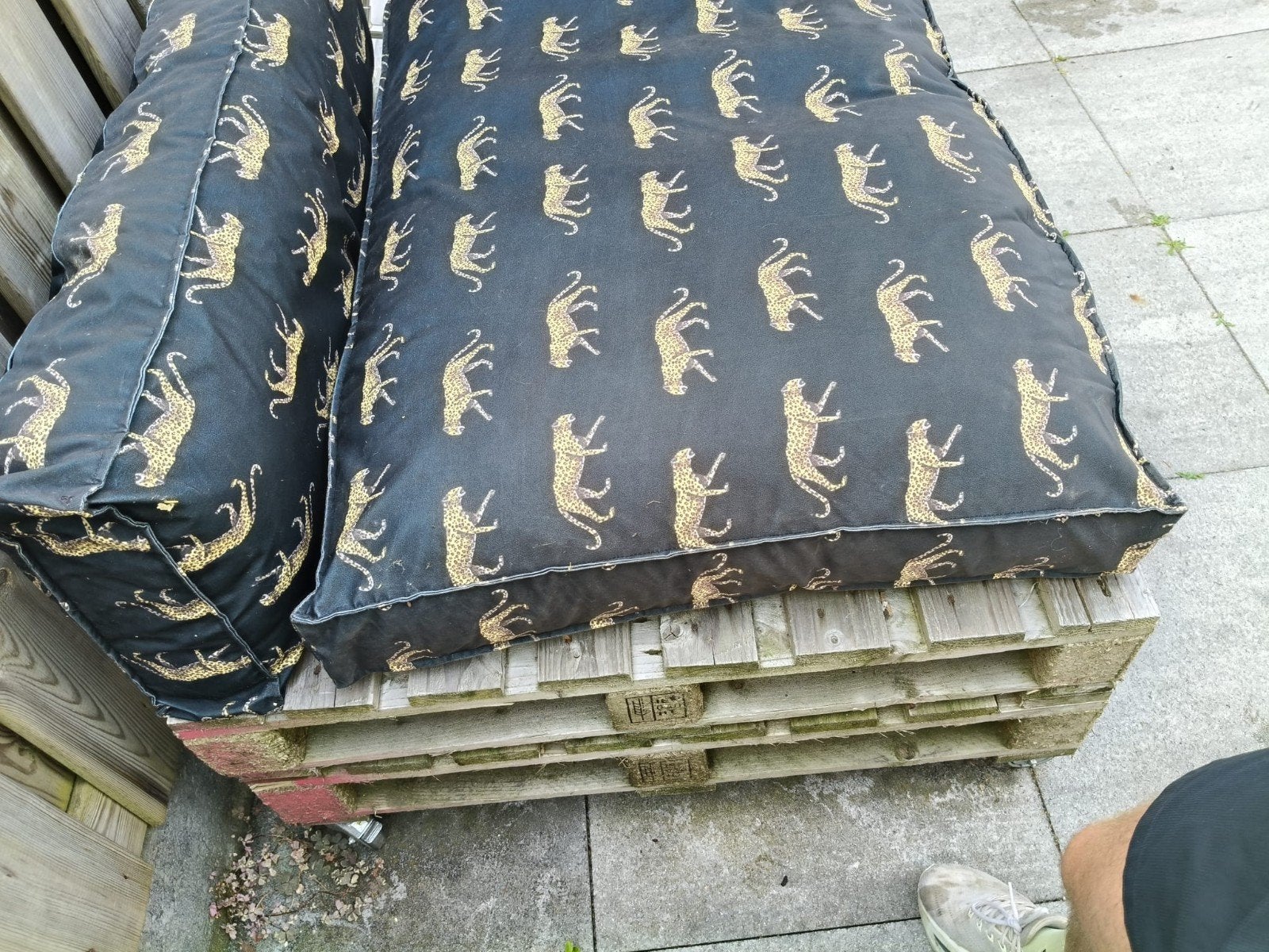 Palletbank met kussens - Leopard print, Ophalen of Verzenden, Gebruikt, Hout