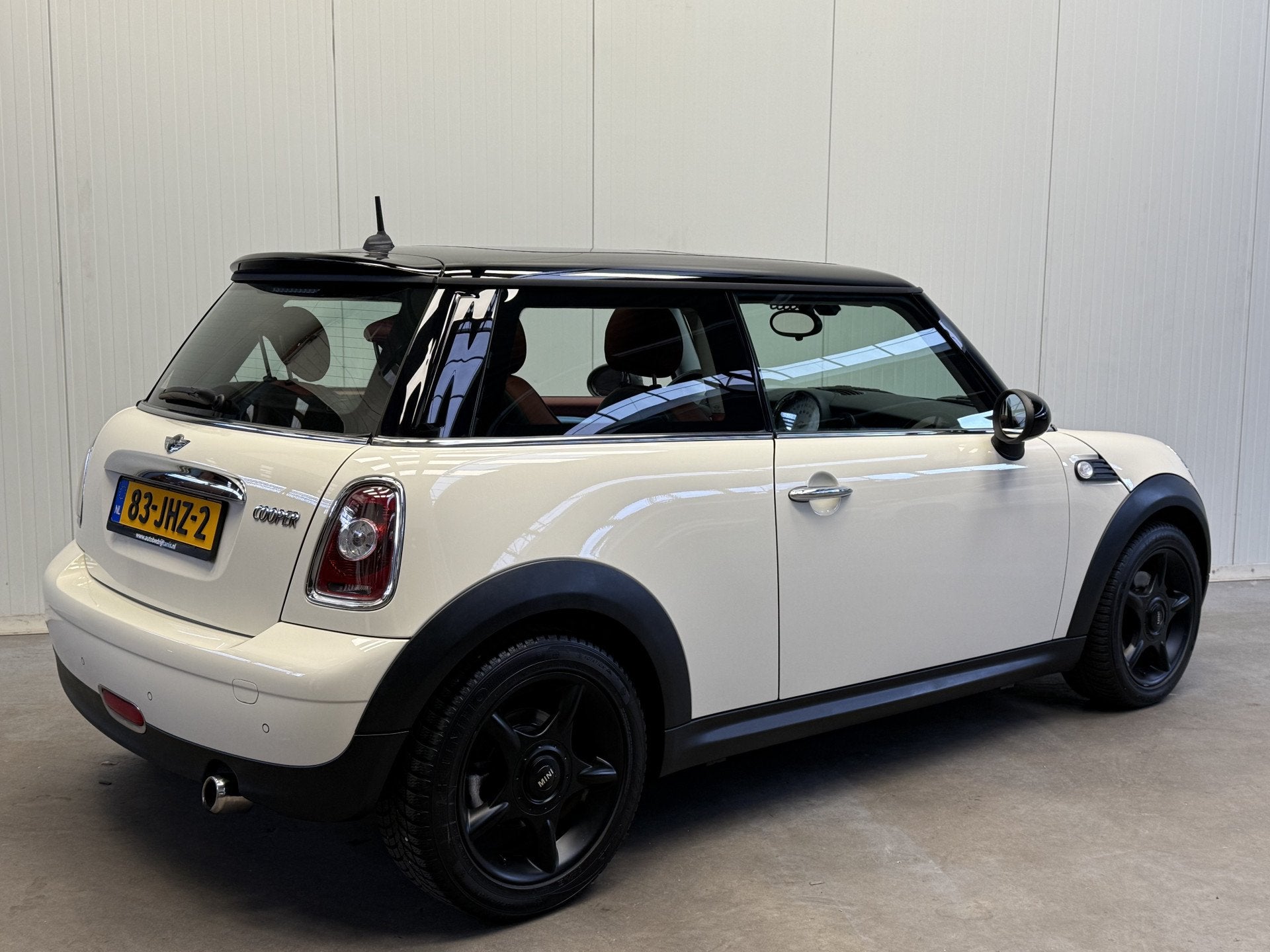 MINI 3-deurs 1.6 Cooper Chili Automaat LEDER-PANORAMADAK-PDC, Auto's, Dealer onderhouden, 15 km/l, Gebruikt, 4 cilinders