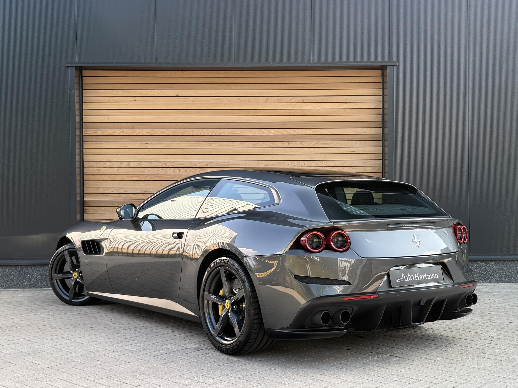 Ferrari GTC4Lusso T 3.9 V8 LIFT|PANO|P.DISPLAY|CARBON, Auto's, Ferrari, Automaat, Dealer onderhouden, Achterwielaandrijving, Leder