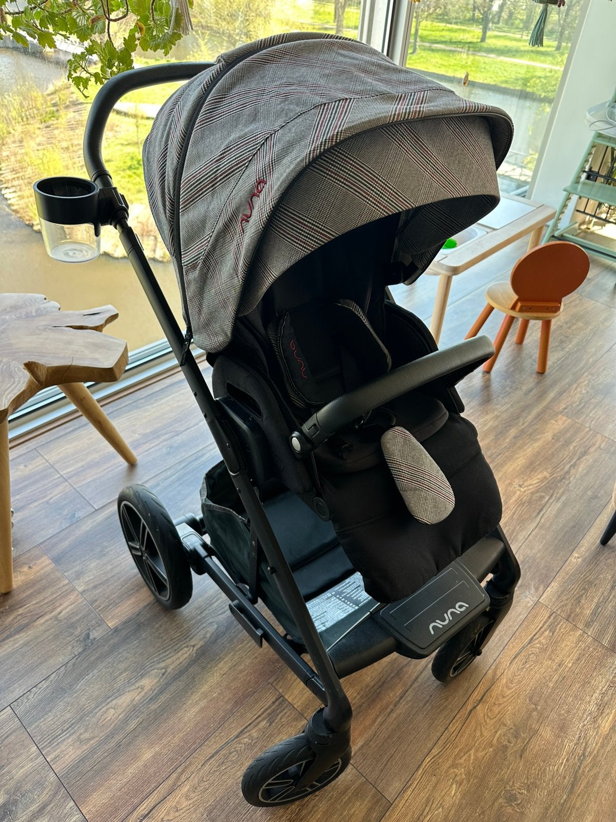 Nuna Mixx Next (bassinet & seat & maxi cosi adapters), Gebruikt, Luchtbanden, Ophalen, Kinderwagen