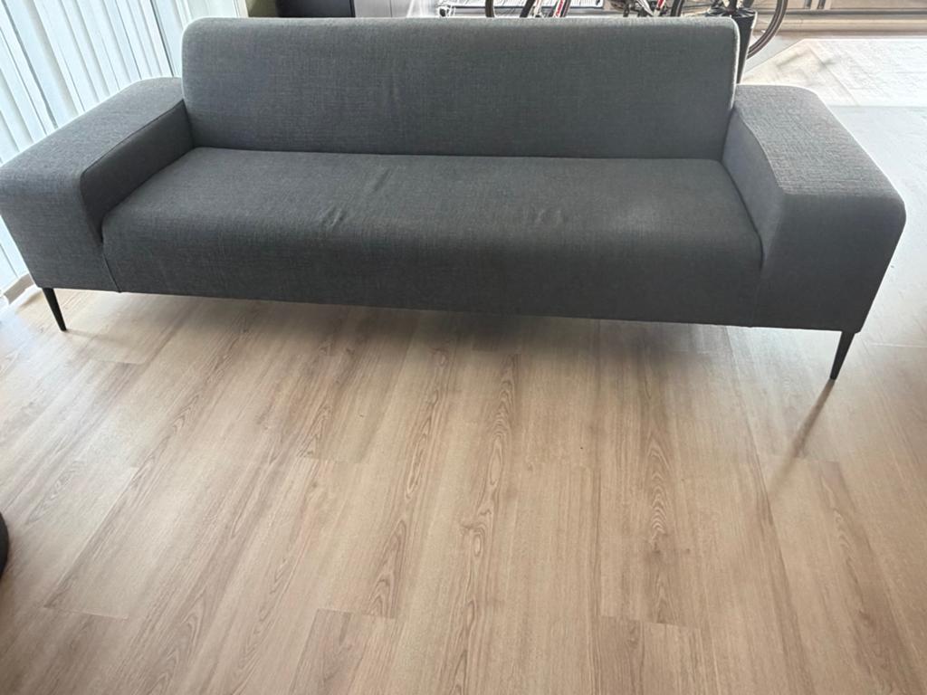 Koozo Ellen – Design 3-zitsbank | Made in Belgium, Huis en Inrichting, Banken | Bankstellen, Ophalen, Driepersoons, 75 tot 100 cm