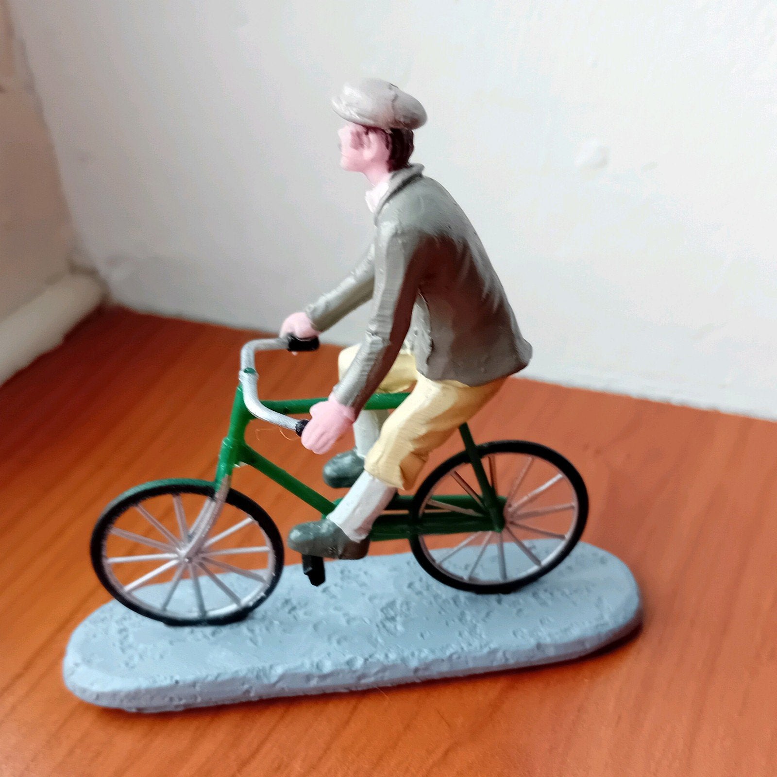 Lemax fietser nr 2, Lemax figuur Kerstdorp, Diversen, Ophalen of Verzenden