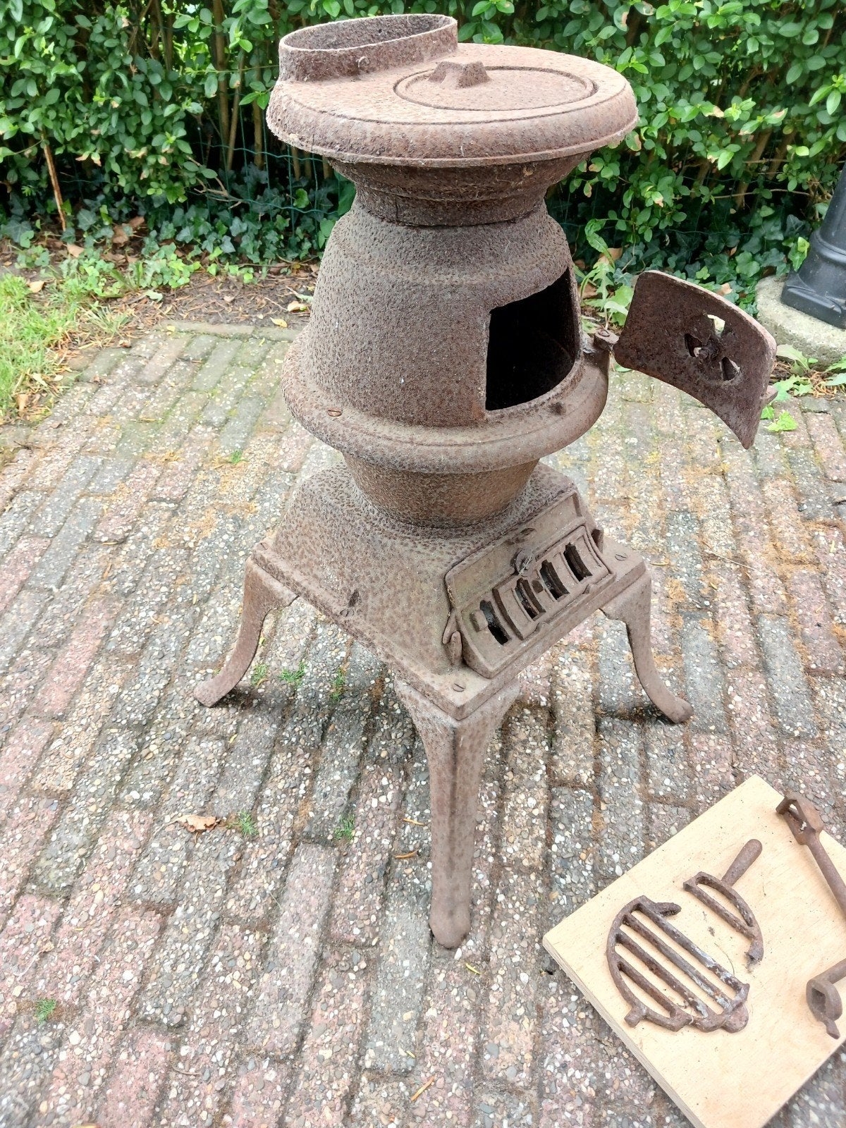 Houtkachel 70cm voor buiten - Vintage gietijzeren kachel, Huis en Inrichting, Kachels, Ophalen, Gebruikt, Houtkachel, Vrijstaand